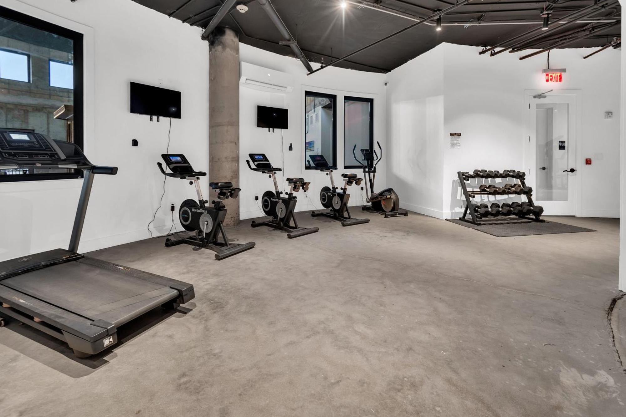 Ferienwohnung Royal Oasis Indoor Pool, Free Parking, Near Nyc Elizabeth Exterior foto